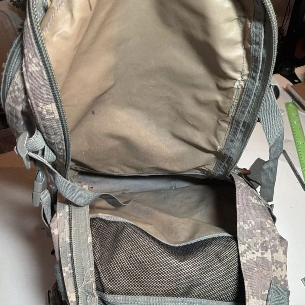 Digital Camo MOLLE Tactical Backpack Nylon Gray/Beige Zip Buckle Padded Straps
